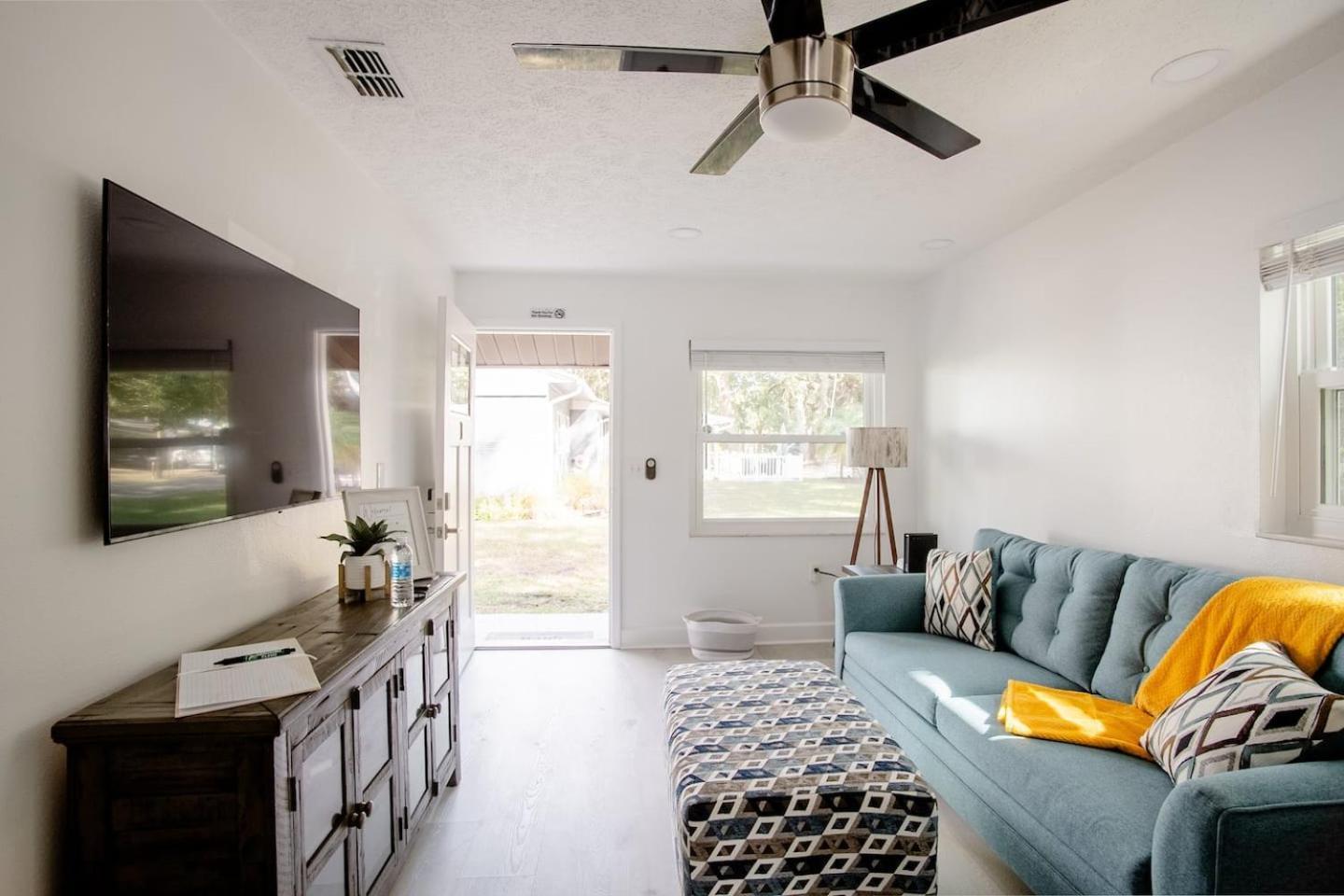Walk Everywhere! 1-Bedroom Gem In Downtown Hub นิวพอร์ตริชชีย์ ภายนอก รูปภาพ
